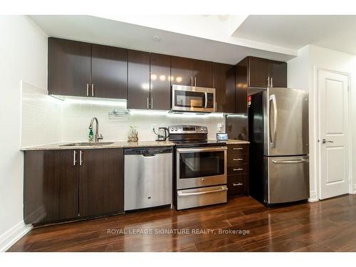 905-7165 Yonge St, Markham, ON - Indoor Photo Showing Kitchen With Stainless Steel Kitchen With Upgraded Kitchen