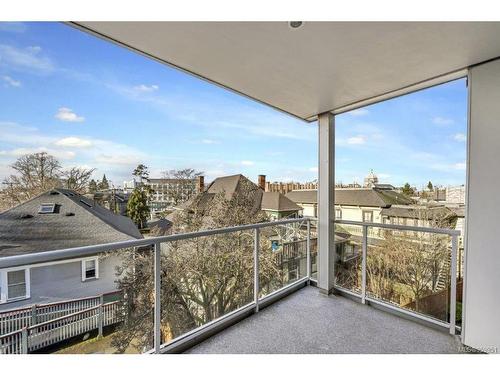 303-640 Michigan St, Victoria, BC - Outdoor With Balcony With View With Exterior