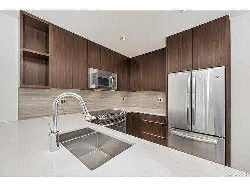 303-640 Michigan St, Victoria, BC - Indoor Photo Showing Kitchen With Stainless Steel Kitchen With Upgraded Kitchen