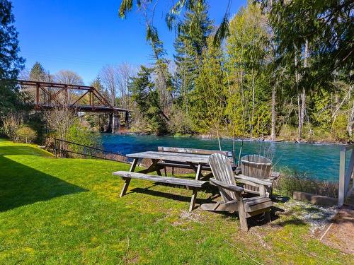 4-77 Nelson Rd, Lake Cowichan, BC - Outdoor With Body Of Water