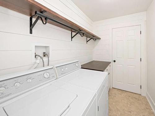1446 Chilco Rd, Crofton, BC - Indoor Photo Showing Laundry Room
