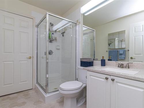 411-5620 Edgewater Lane, Nanaimo, BC - Indoor Photo Showing Bathroom