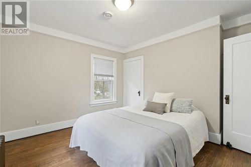 379 London Road, Sarnia, ON - Indoor Photo Showing Bedroom