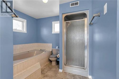 544 Joanne Crescent, Cornwall, ON - Indoor Photo Showing Bathroom