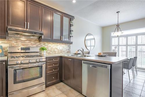 64 Morris Trail, Welland, ON - Indoor Photo Showing Kitchen With Double Sink