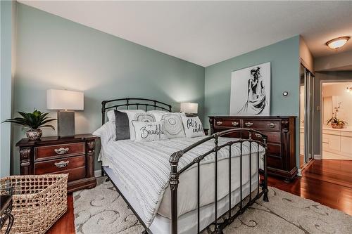 430 Pearl Street|Unit #504, Burlington, ON - Indoor Photo Showing Bedroom