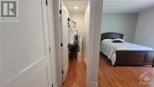 Walk-in closet in Primary Bedroom! - 653 Bayview Drive, Constance Bay, ON - Indoor