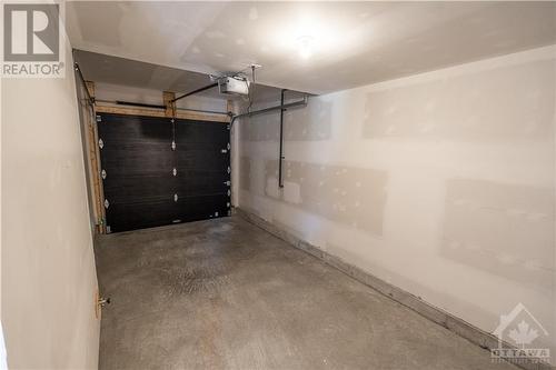 724 Walton Street, Cornwall, ON - Indoor Photo Showing Garage