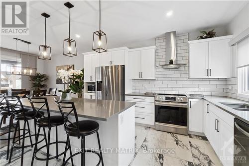 617 Cobalt Street, Clarence-Rockland, ON - Indoor Photo Showing Kitchen With Double Sink With Upgraded Kitchen