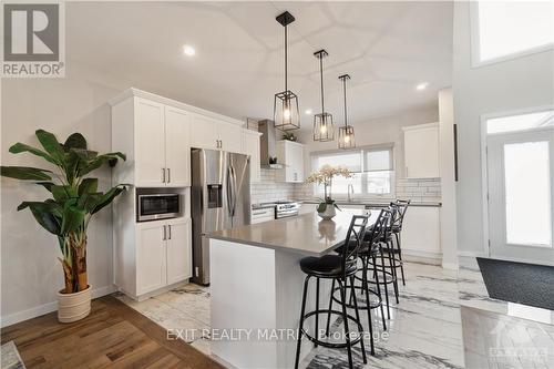 617 Cobalt Street, Clarence-Rockland, ON - Indoor Photo Showing Kitchen With Upgraded Kitchen