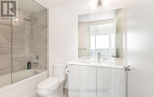 5707 - 138 Downes Street, Toronto, ON - Indoor Photo Showing Bathroom