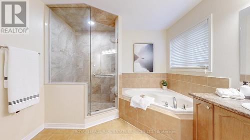 2305 Pine Glen Rd, Oakville, ON - Indoor Photo Showing Bathroom