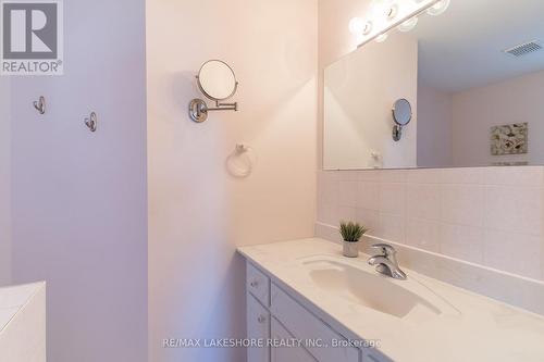 239 Queen Street, Cobourg, ON - Indoor Photo Showing Bathroom