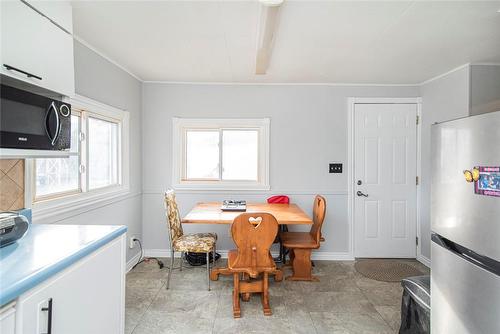 8 Merchison Avenue, Hamilton, ON - Indoor Photo Showing Dining Room