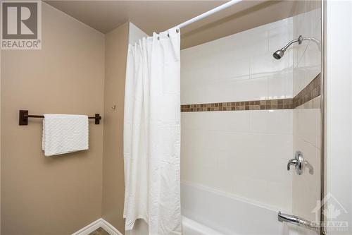 710 Coronation Avenue Unit#46, Ottawa, ON - Indoor Photo Showing Bathroom