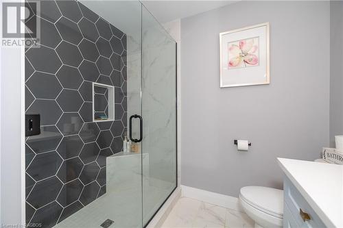 133 Hawthorn Crescent, Kemble, ON - Indoor Photo Showing Bathroom