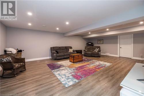 133 Hawthorn Crescent, Kemble, ON - Indoor Photo Showing Other Room