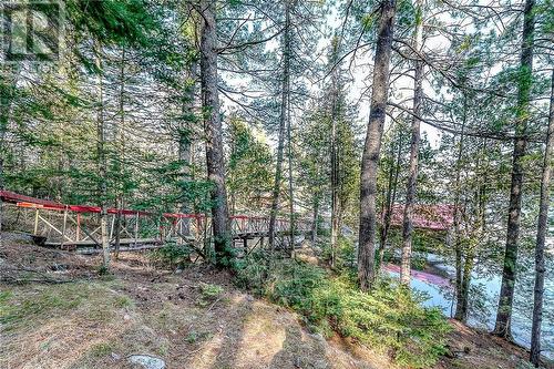 27 Holmstedt Road, Whitefish, ON 