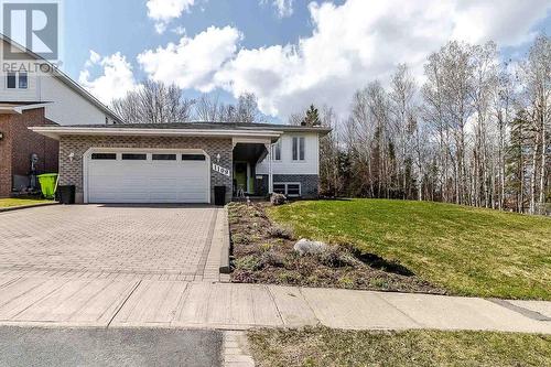 1109 Lake St, Sault Ste. Marie, ON - Outdoor