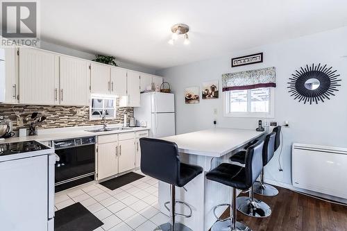 1109 Lake St, Sault Ste. Marie, ON - Indoor Photo Showing Kitchen