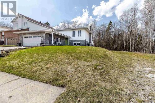 1109 Lake St, Sault Ste. Marie, ON - Outdoor