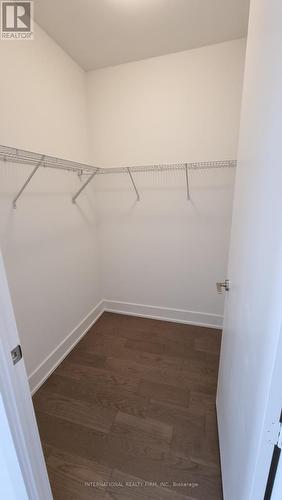 #5409 -1 Yorkville Ave, Toronto, ON - Indoor With Storage