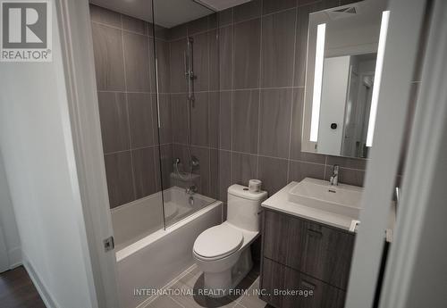 #1714 -480 Front St W, Toronto, ON - Indoor Photo Showing Bathroom