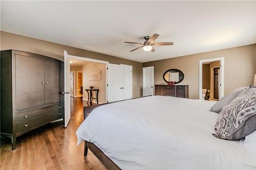 60 Springbreeze Heights, Hamilton, ON - Indoor Photo Showing Bedroom