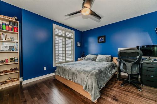 60 Springbreeze Heights, Hamilton, ON - Indoor Photo Showing Bedroom