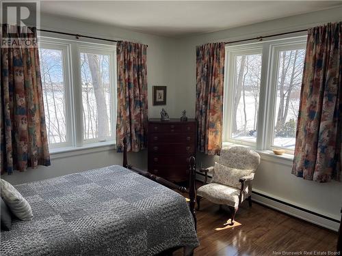 555 Riverside Drive, Bathurst, NB - Indoor Photo Showing Bedroom