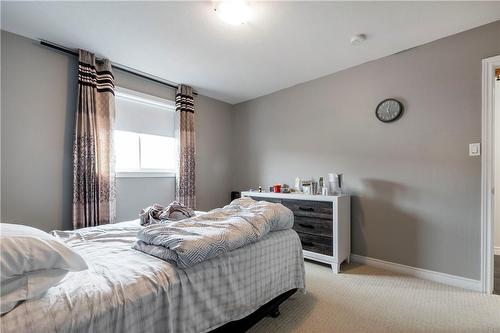 8 Lakelawn Road|Unit #54, Grimsby, ON - Indoor Photo Showing Bedroom