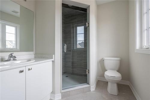 149 Aquasanta Crescent, Hamilton, ON - Indoor Photo Showing Bathroom