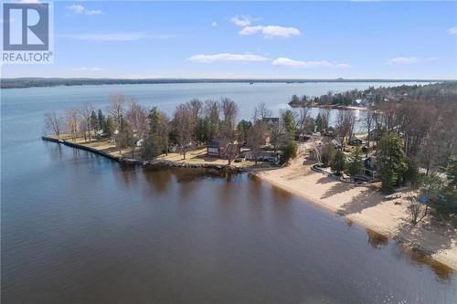 Ottawa river views - 872 Archibald Street, Braeside, ON - Outdoor