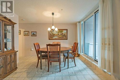 #204 -155 Kent St, London, ON - Indoor Photo Showing Dining Room