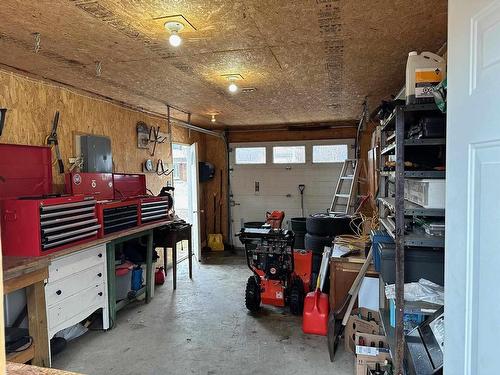 204 Bayview Street, Schreiber, ON - Indoor Photo Showing Garage