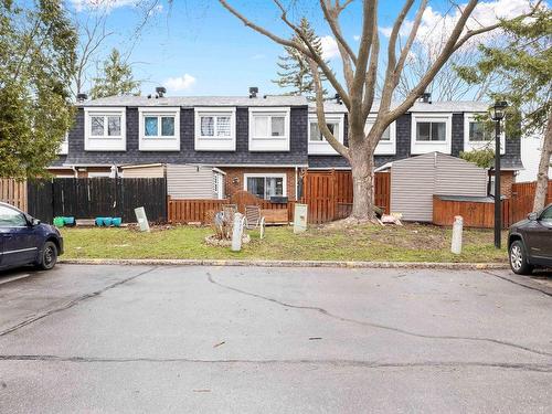 Stationnement - 4978Z Rue Lake, Dollard-Des-Ormeaux, QC 