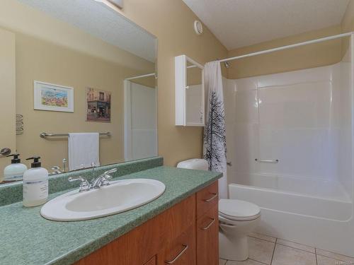 8-245 Oyster Cove Rd, Ladysmith, BC - Indoor Photo Showing Bathroom