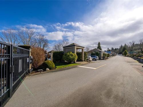 8-245 Oyster Cove Rd, Ladysmith, BC - Outdoor