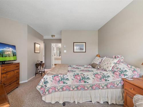 4157-2600 Ferguson Rd, Central Saanich, BC - Indoor Photo Showing Bedroom