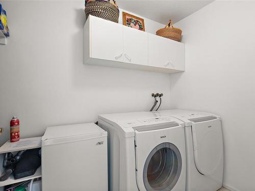 4157-2600 Ferguson Rd, Central Saanich, BC - Indoor Photo Showing Laundry Room