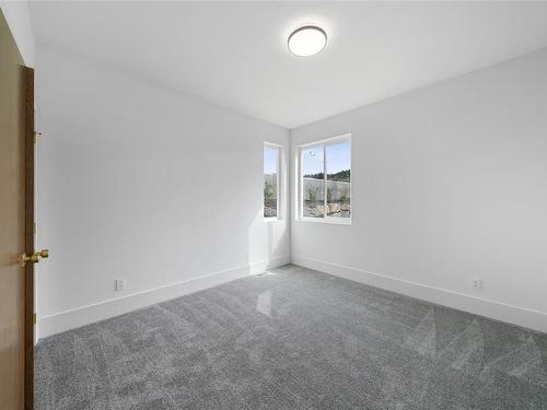 1221 Viewtop Rd, Duncan, BC - Indoor Photo Showing Other Room