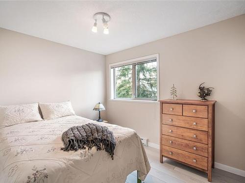 1673 Creekside Dr, Nanaimo, BC - Indoor Photo Showing Bedroom