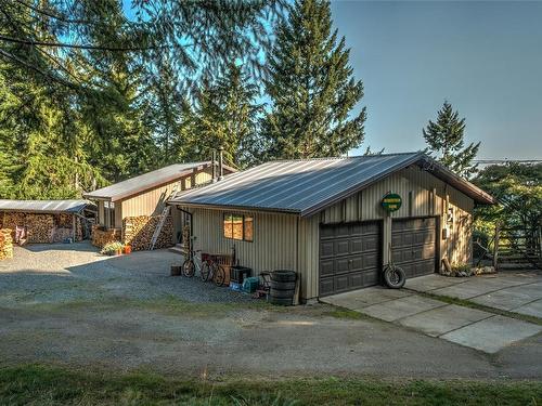 444 Blackburn Rd, Salt Spring, BC - Outdoor