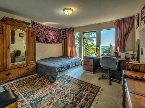 444 Blackburn Rd, Salt Spring, BC - Indoor Photo Showing Bedroom