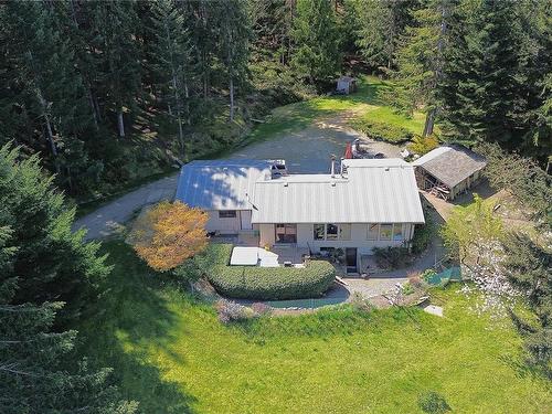 444 Blackburn Rd, Salt Spring, BC - Outdoor