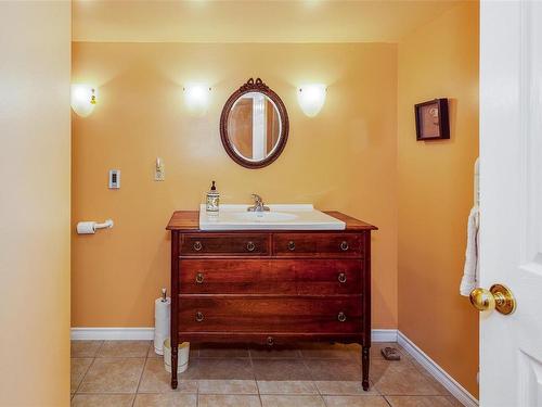 1515 Despard Ave, Victoria, BC - Indoor Photo Showing Bathroom