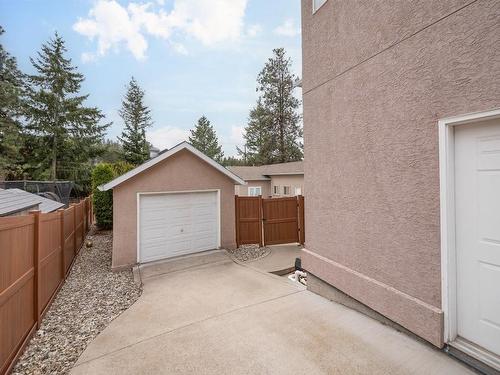 3911 Lakevale Place, Kelowna, BC - Outdoor With Exterior