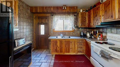 16 Halmar Park Road, Georgina, ON - Indoor Photo Showing Kitchen With Double Sink