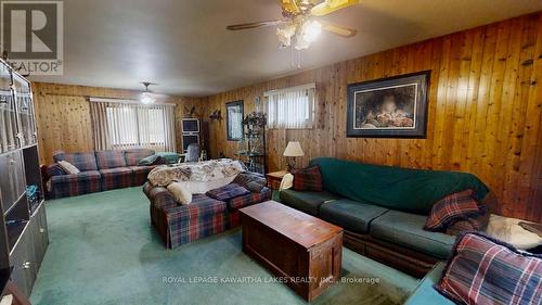 16 Halmar Park Rd, Georgina, ON - Indoor Photo Showing Living Room