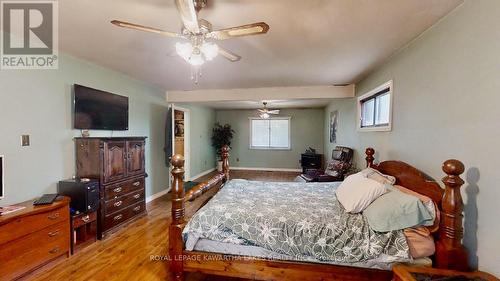 16 Halmar Park Rd, Georgina, ON - Indoor Photo Showing Bedroom